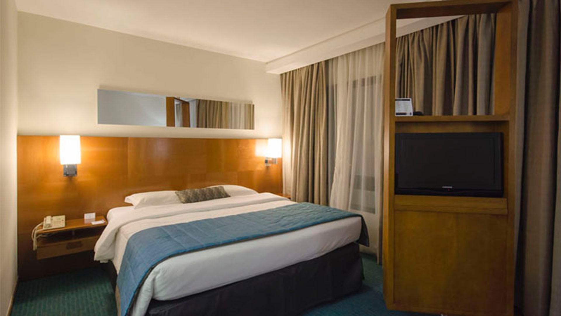 Estanplaza Berrini 4*